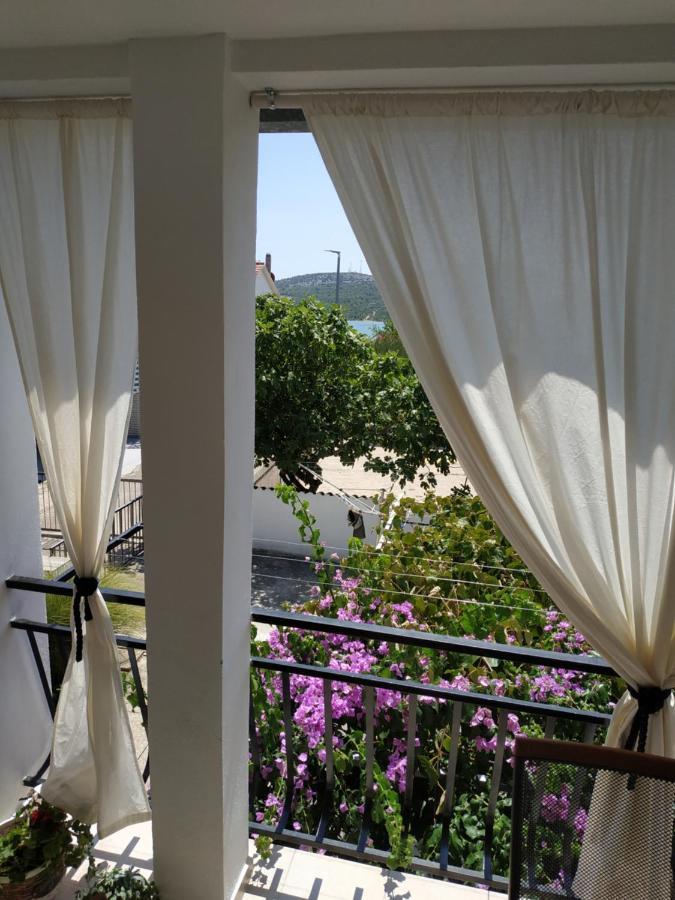 Apartament Apartman Sa Lodom 2+2 Pirovac Zewnętrze zdjęcie