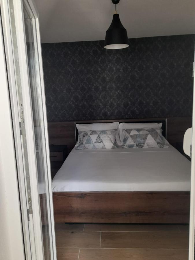 Apartament Apartman Sa Lodom 2+2 Pirovac Zewnętrze zdjęcie